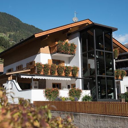 Hotel Garni Gruenau San Martino In Passiria  Exteriér fotografie