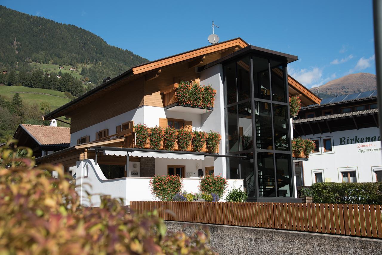 Hotel Garni Gruenau San Martino In Passiria  Exteriér fotografie